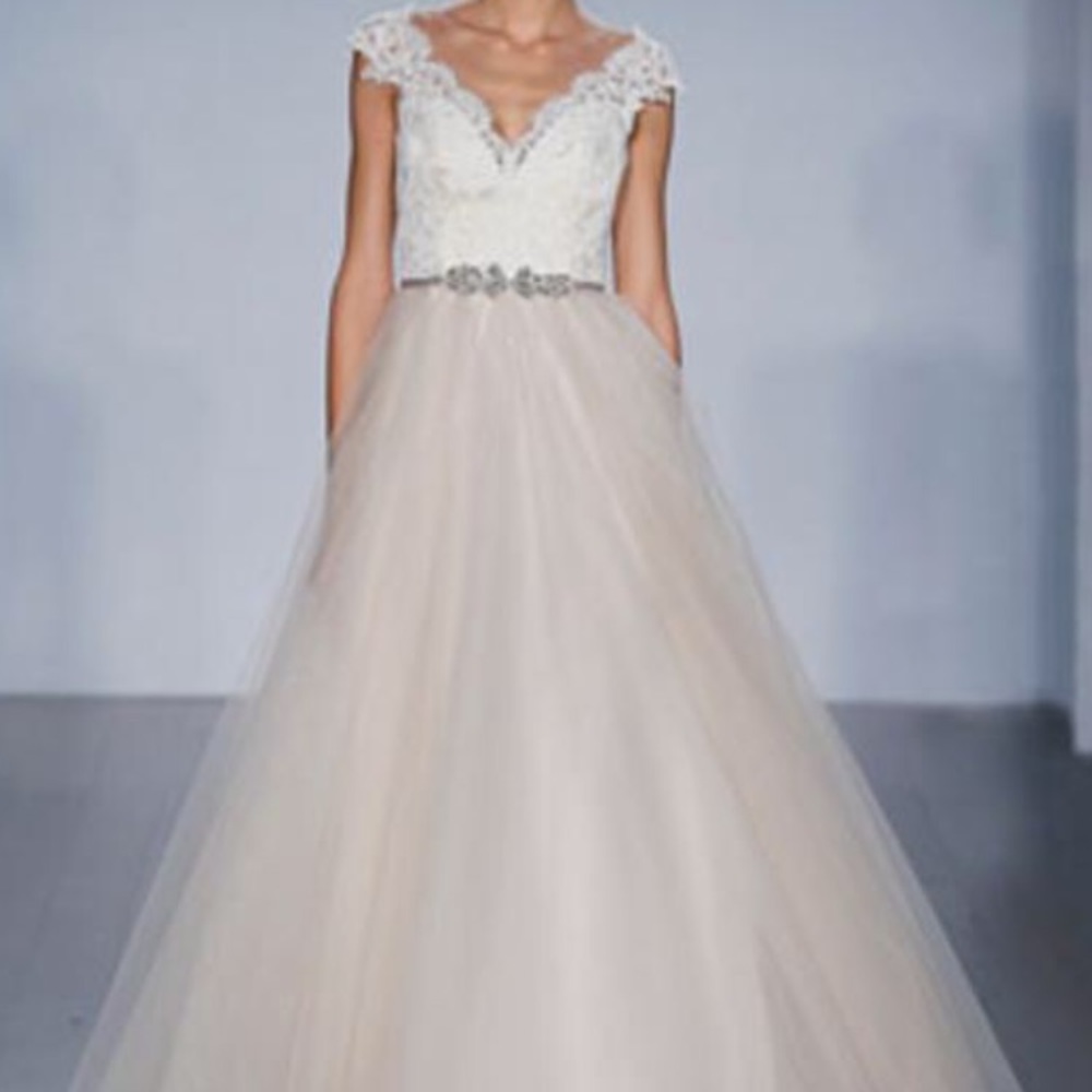 🆕💕 Alvina Valenta Wedding Dress